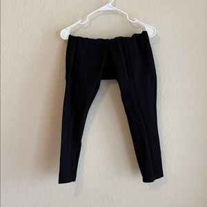 GAP Women's Black Capris